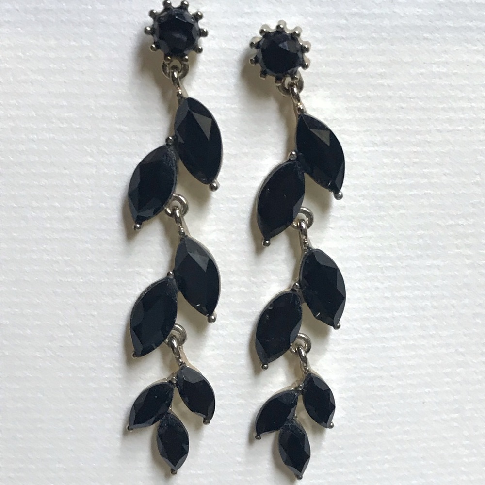 🔥3 for $15🔥 Black Leaf Drop Earrings